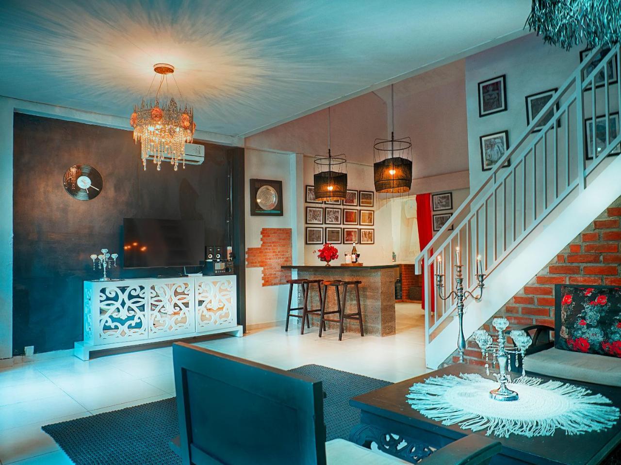La Favela Club Villa In Seminyak Экстерьер фото