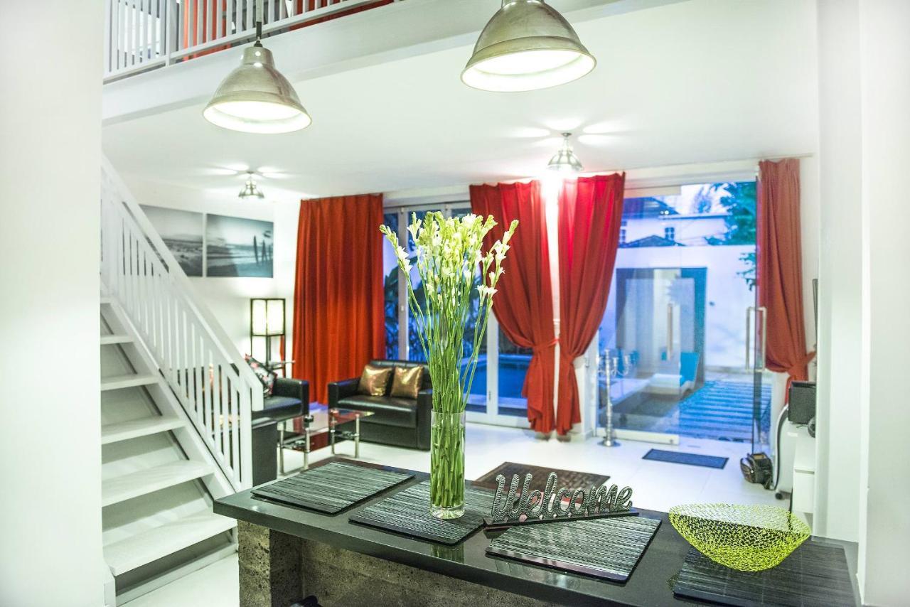 La Favela Club Villa In Seminyak Экстерьер фото